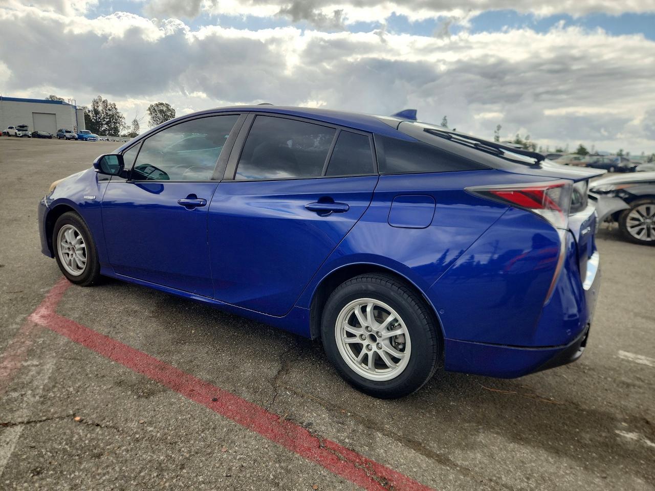 2018 Toyota Prius Two - zdjęcie 2