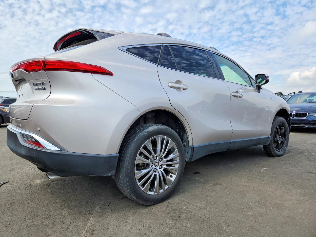 2021 Toyota Venza - zdjęcie 3