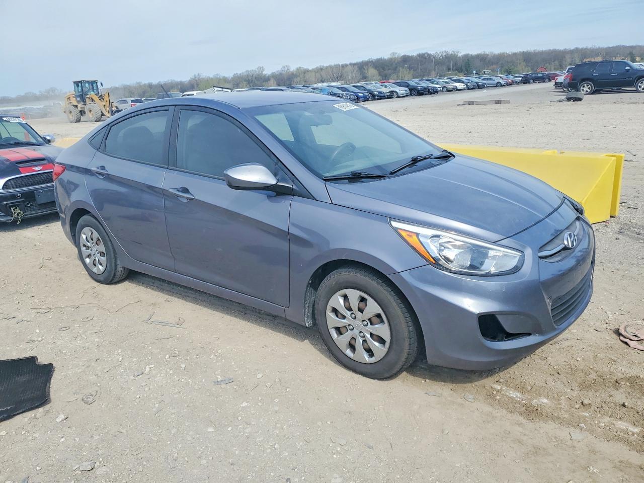 2017 Hyundai Accent - zdjęcie 4
