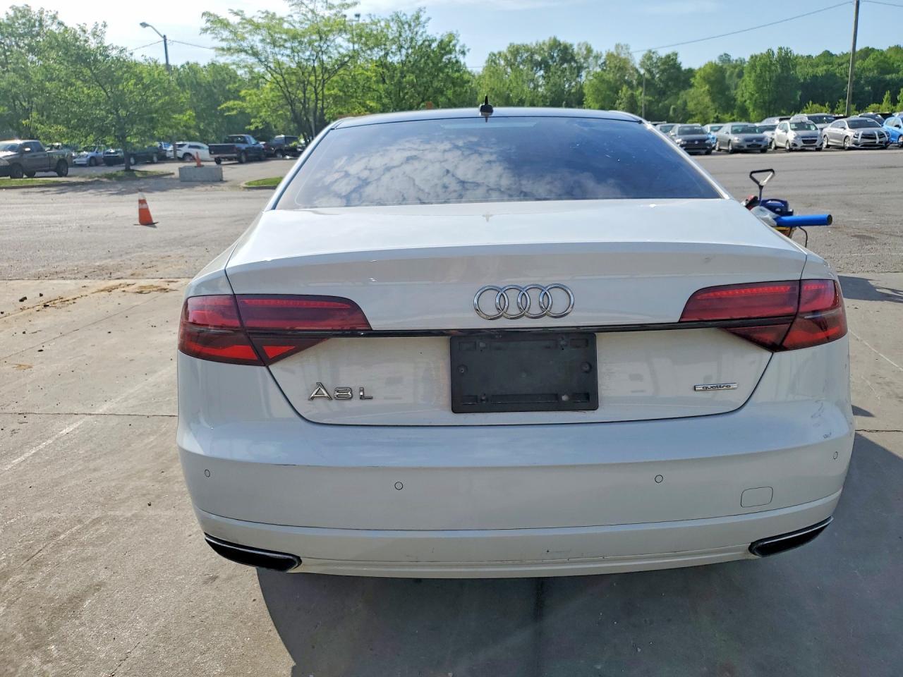2017 Audi A8 L Quattro - zdjęcie 6