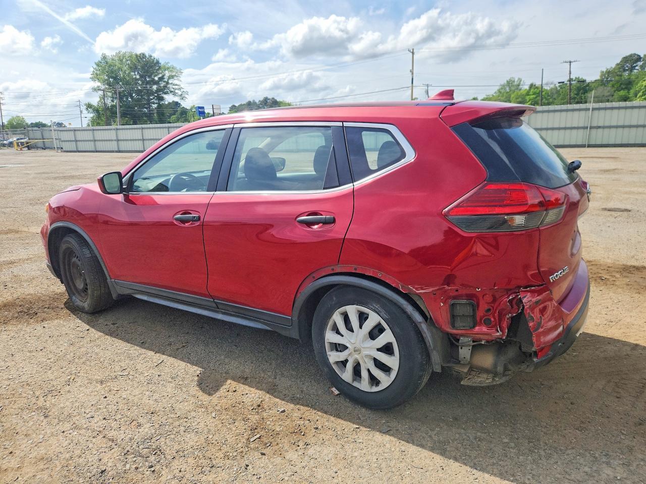 2017 Nissan Rogue S - zdjęcie 2