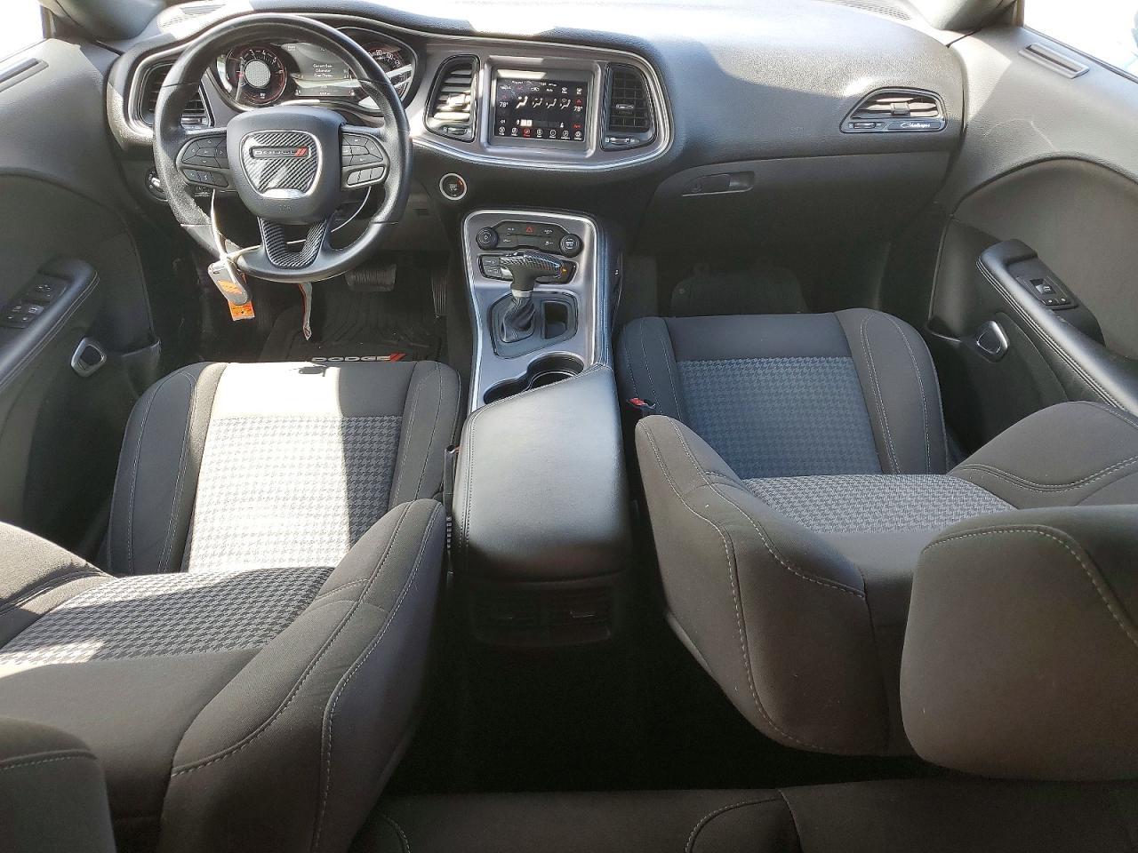 2020 Dodge Challenger Sxt - zdjęcie 8