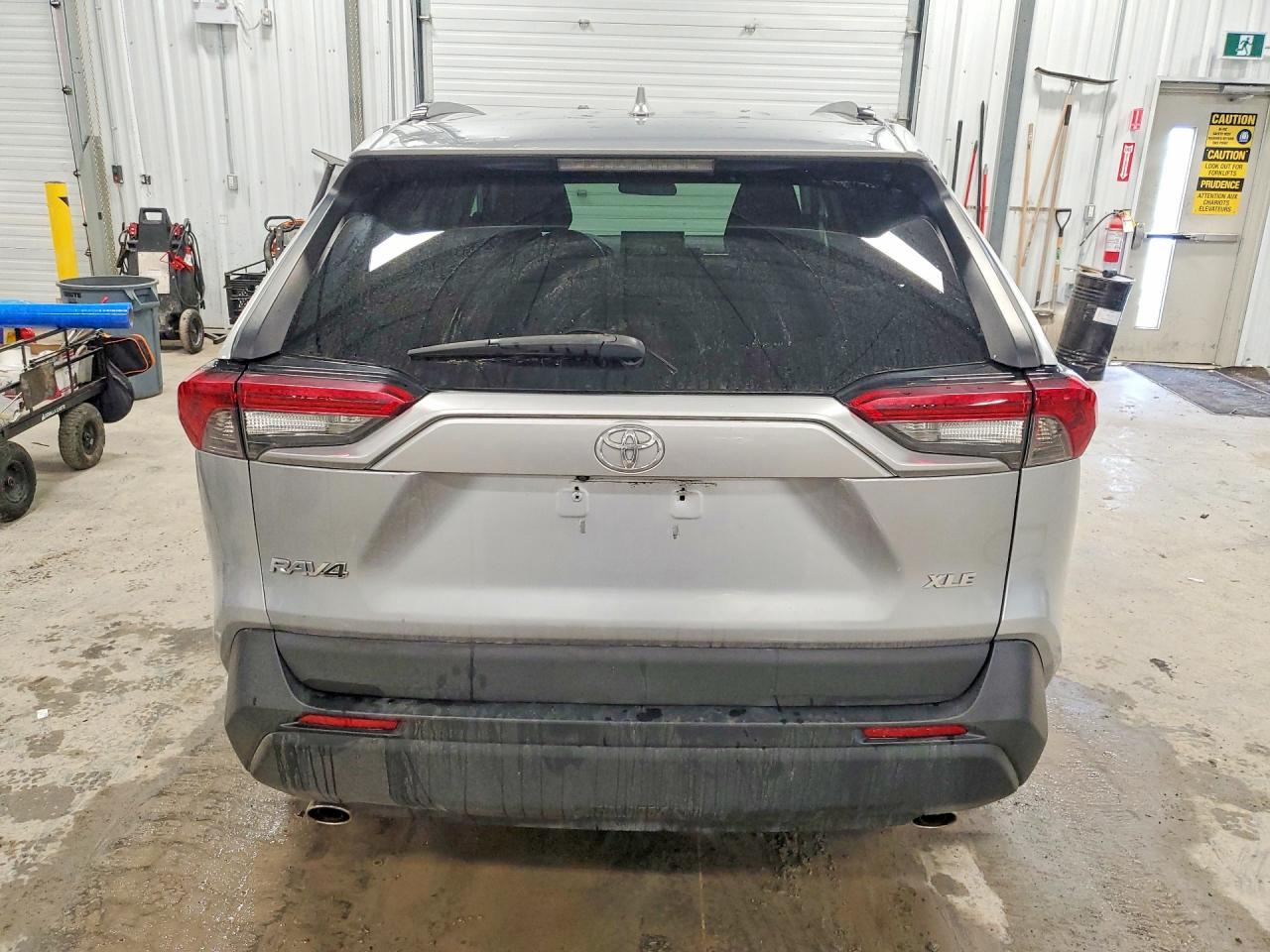 2019 Toyota Rav4 Xle - zdjęcie 6