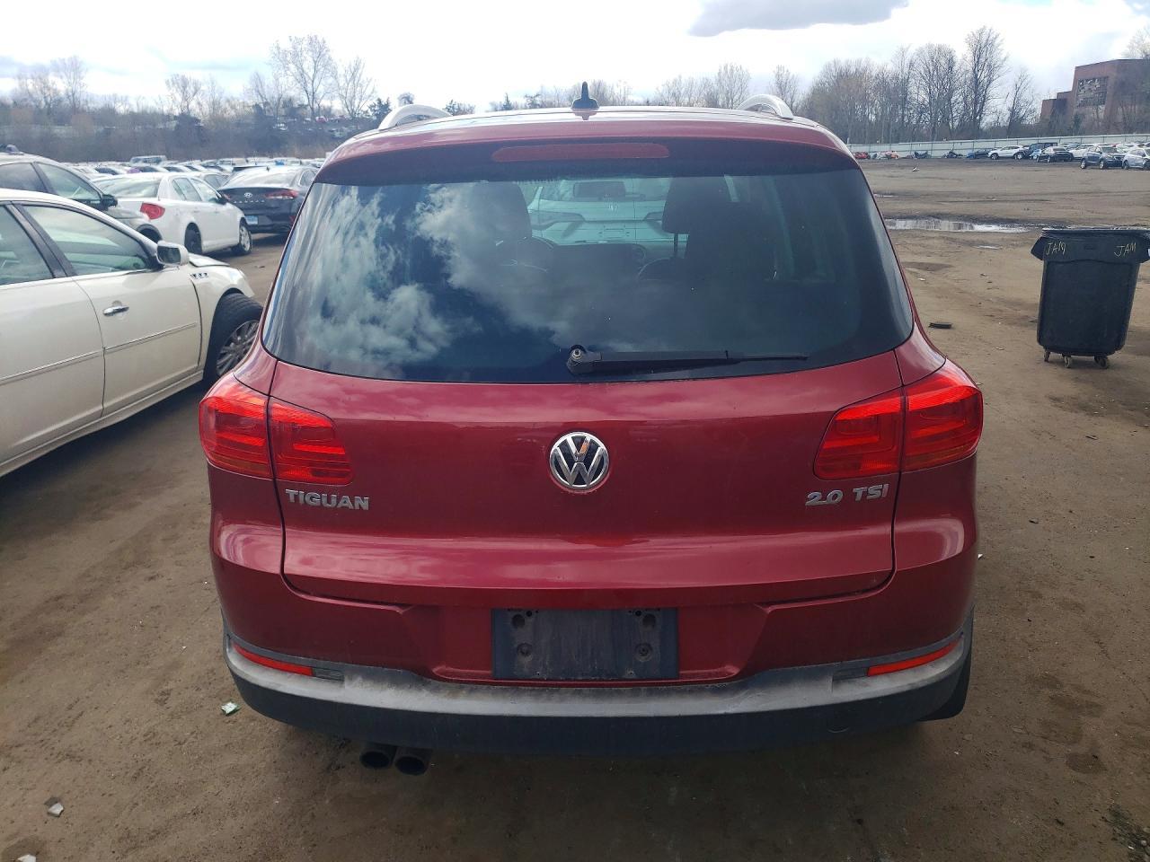 2013 Volkswagen Tiguan S - zdjęcie 6