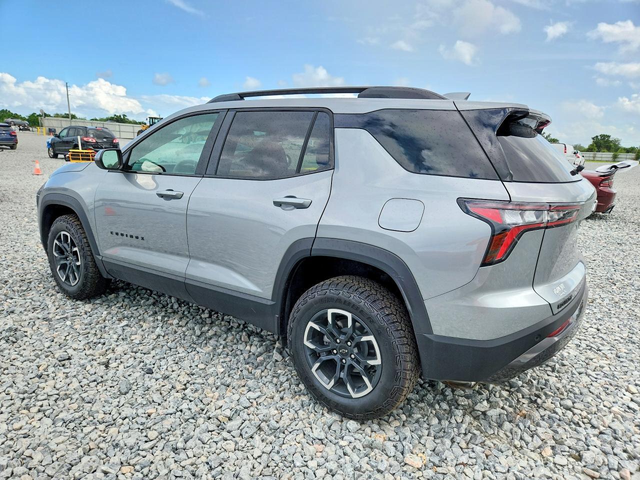 2025 Chevrolet Equinox Activ - zdjęcie 2