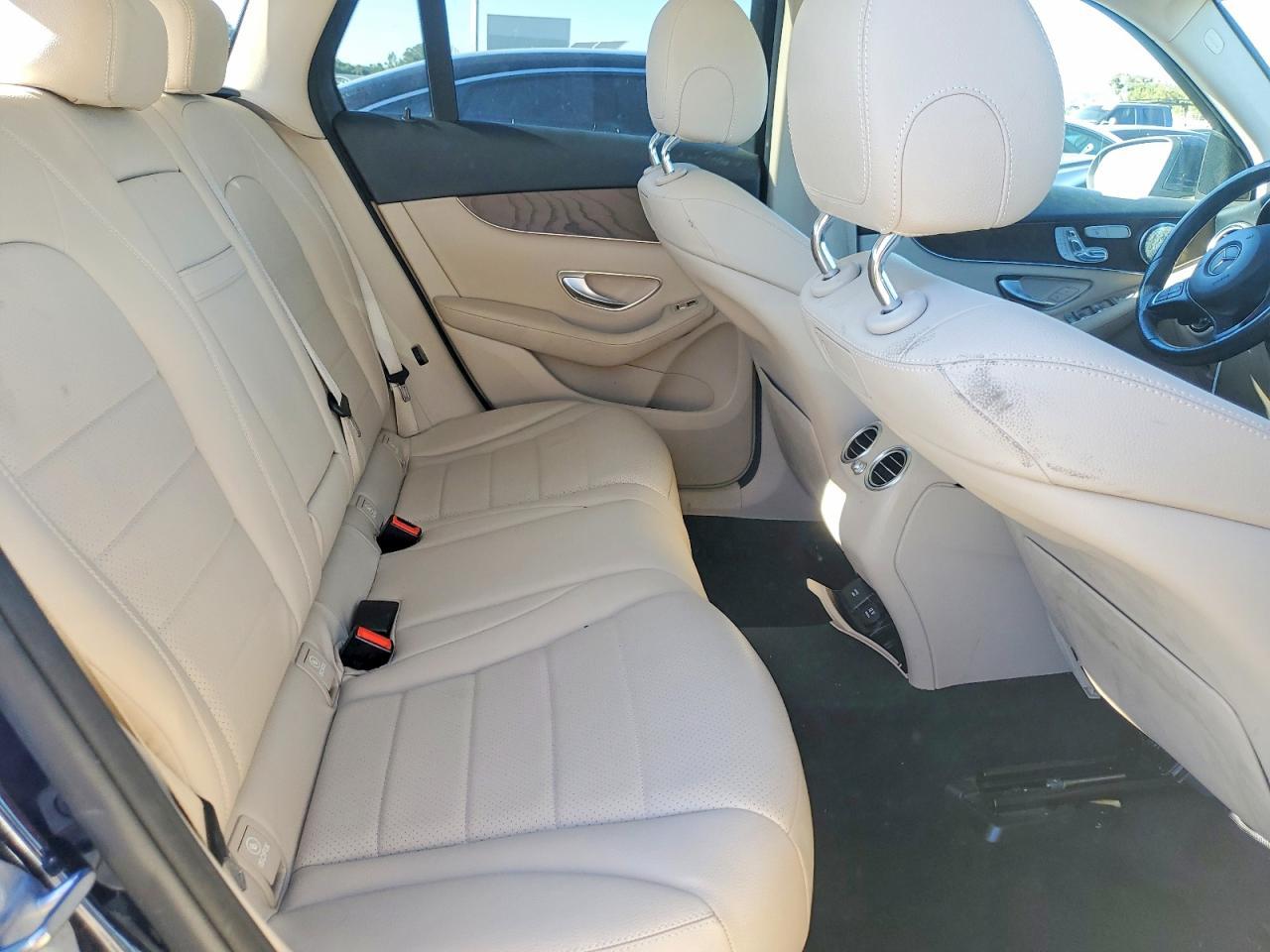 2019 Mercedes-Benz Glc 300 4Matic - zdjęcie 11