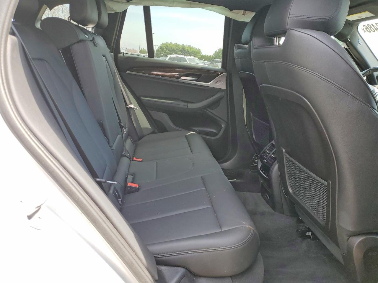 2021 BMW X3 xDrive30I - zdjęcie 11