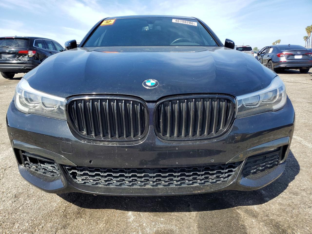 2018 BMW 740 I - zdjęcie 5