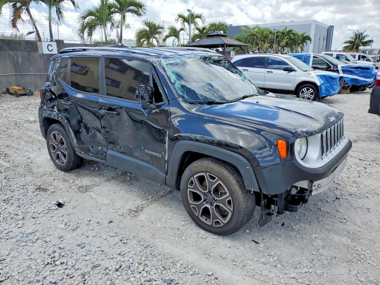 2016 Jeep Renegade Limited - zdjęcie 4
