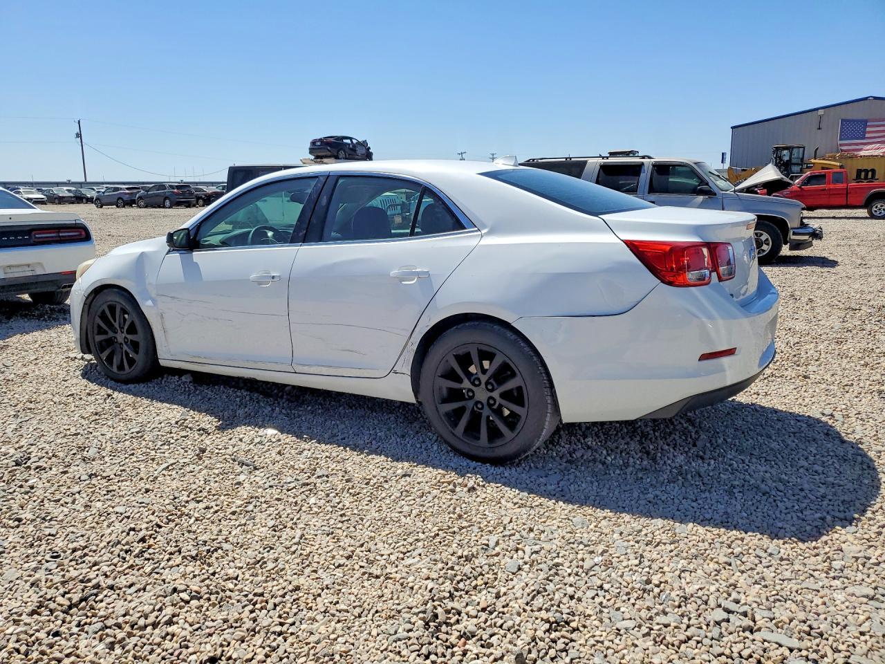 2013 Chevrolet Malibu - zdjęcie 2