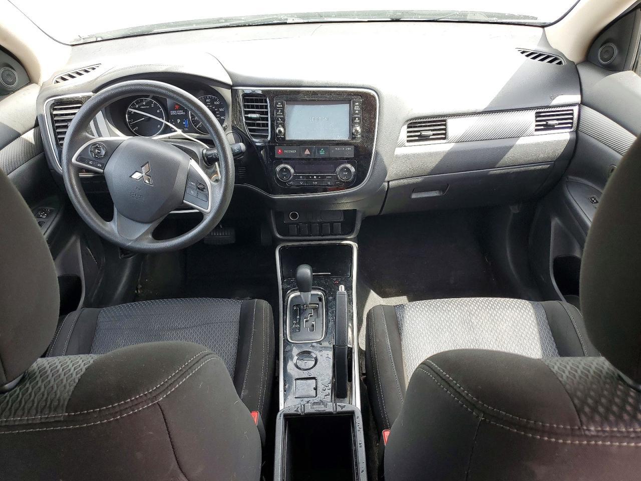 2018 Mitsubishi Outlander Es - zdjęcie 8