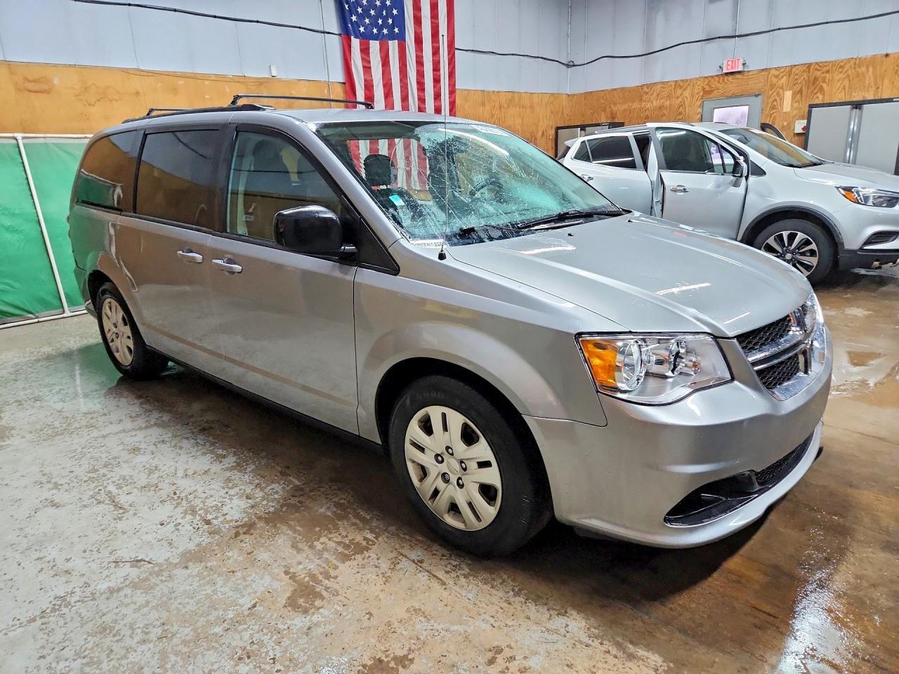 2017 Dodge Grand Caravan Se - zdjęcie 4