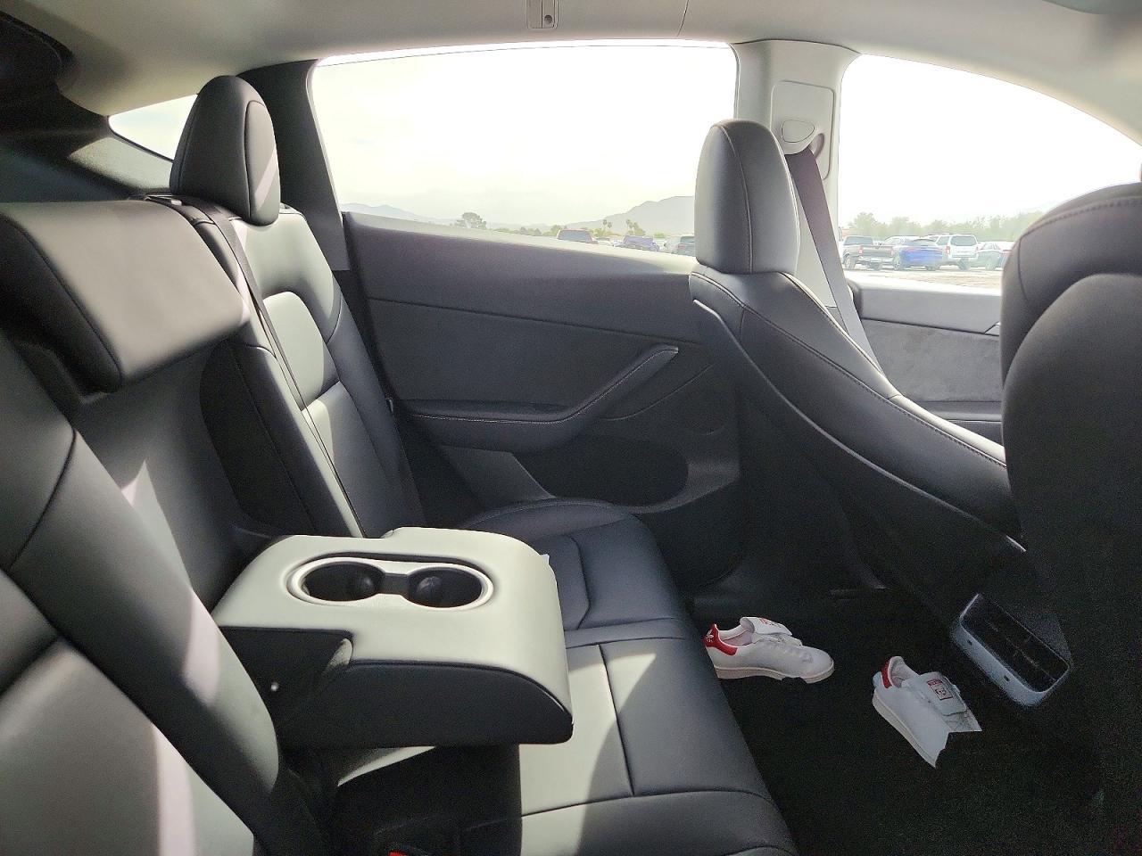 2023 Tesla Model Y - zdjęcie 10