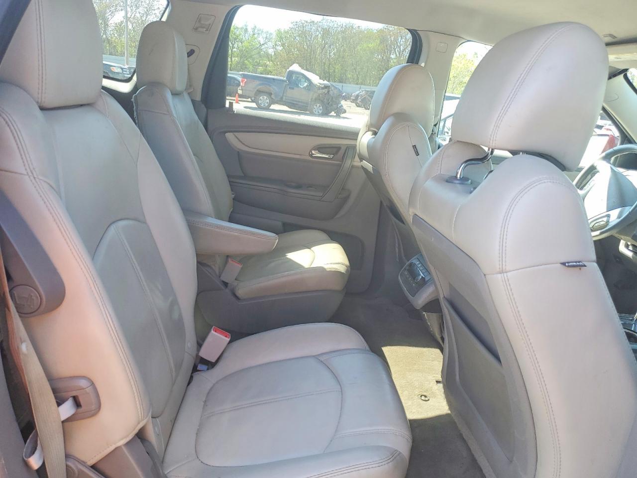 2015 Chevrolet Traverse Lt - zdjęcie 11