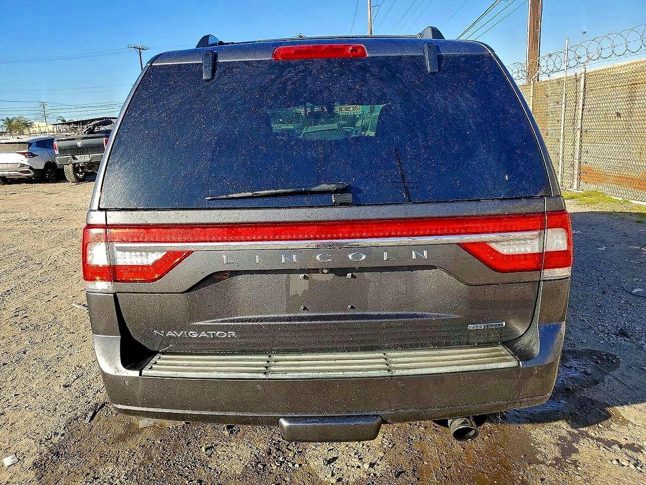 2015 Lincoln Townhouse Navigator - zdjęcie 6