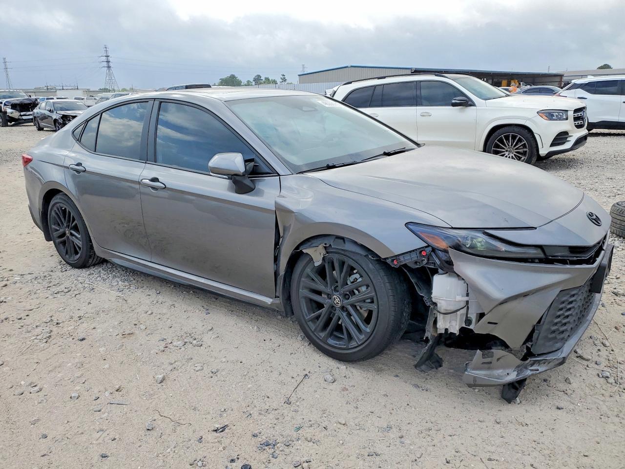 2025 Toyota Camry Se - zdjęcie 4