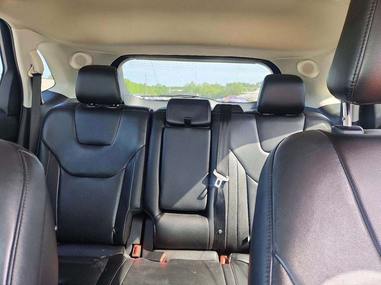 2022 Ford Edge Titanium - zdjęcie 10