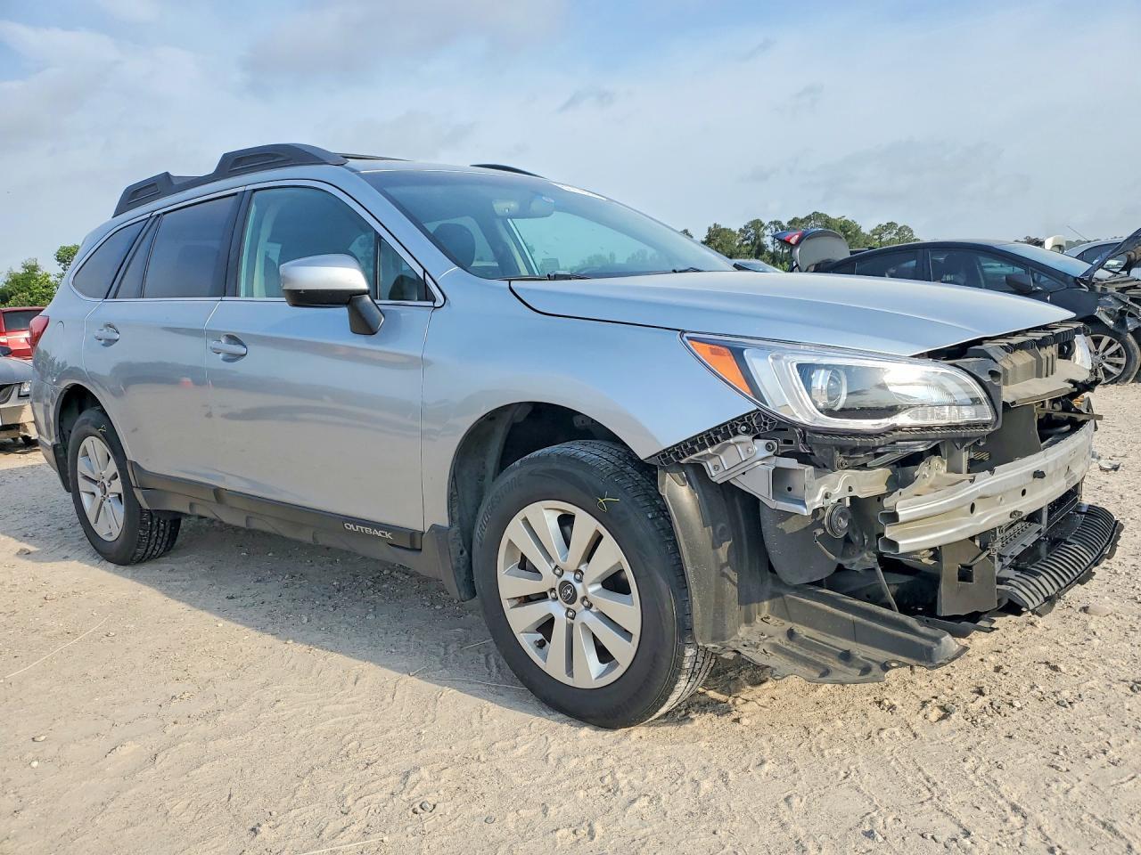 2017 Subaru Outback 2.5I Premium - zdjęcie 4