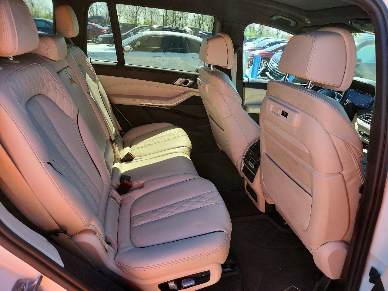 2020 BMW X7 M50I - zdjęcie 11