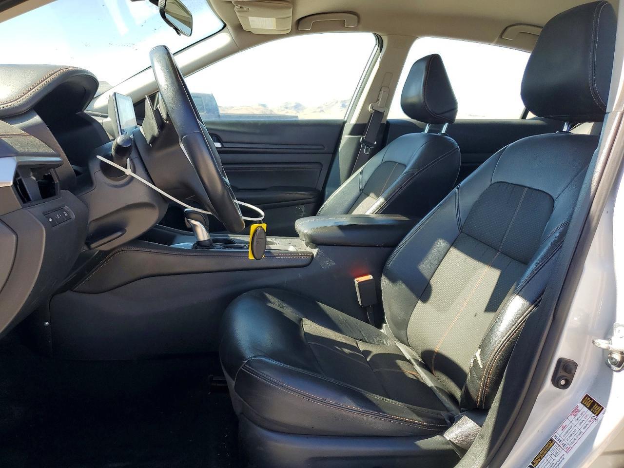 2021 Nissan Altima Sr - zdjęcie 7