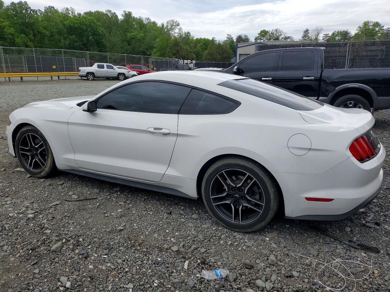 2018 Ford Mustang - zdjęcie 2