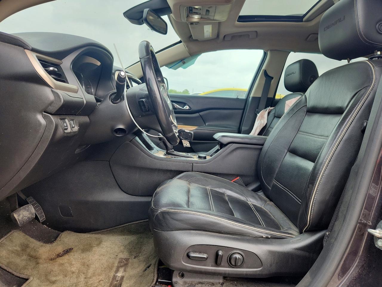 2017 GMC Acadia Denali - zdjęcie 7
