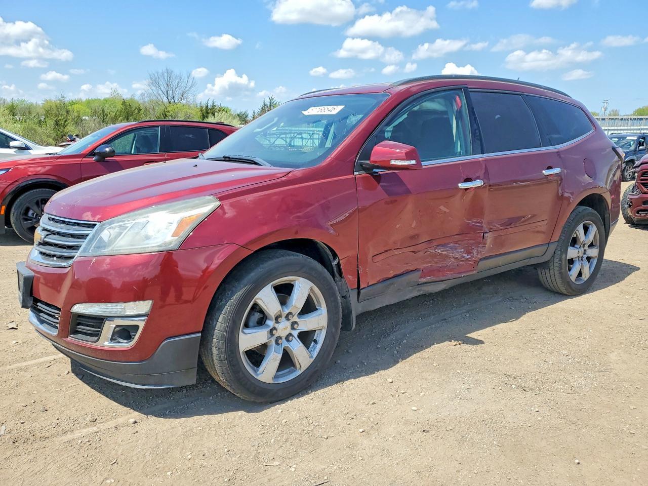 2016 Chev Traverse - zdjęcie główne