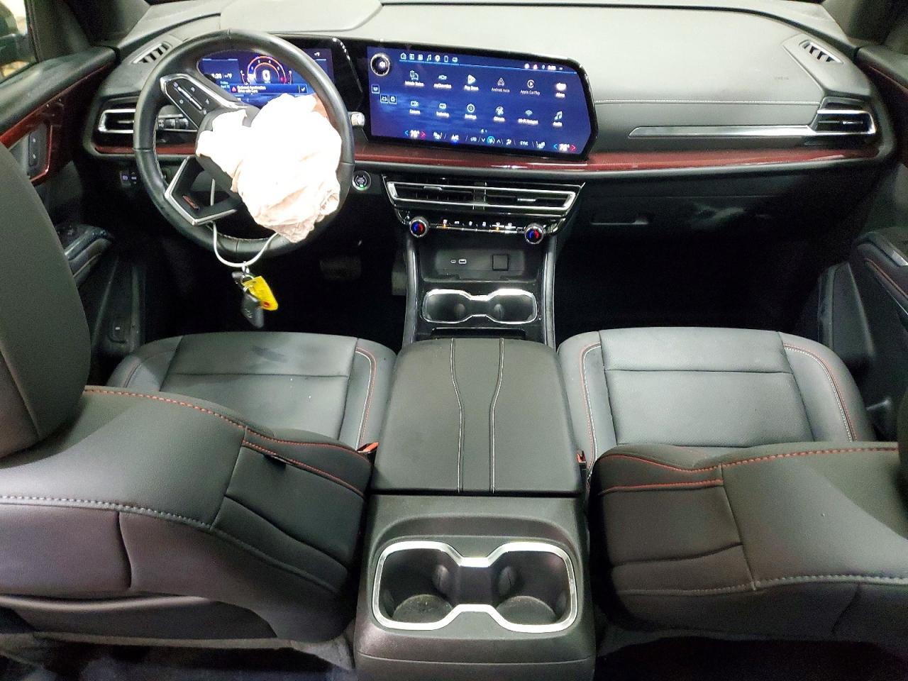 2025 Chevrolet Traverse Z71 - zdjęcie 8