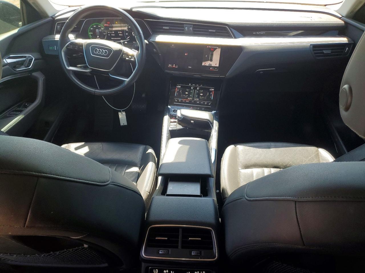 2021 Audi E-Tron Sportback Premium Plus - zdjęcie 8