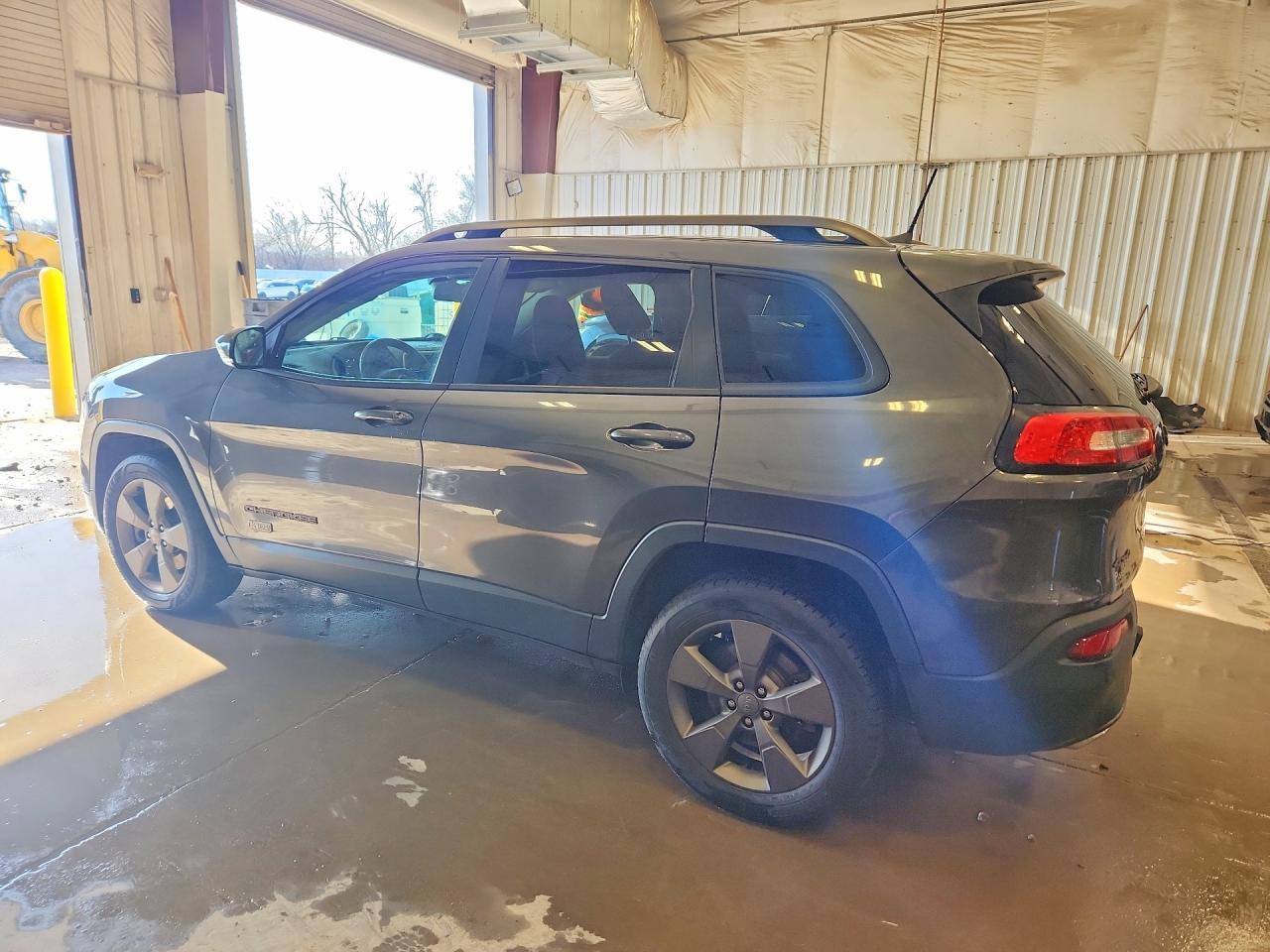 2016 Jeep Cherokee Latitude - zdjęcie 2