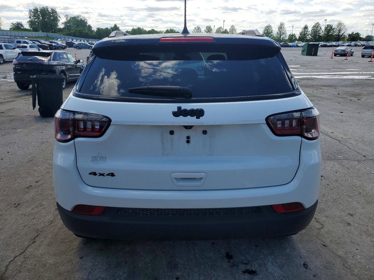 2023 Jeep Compass Latitude - zdjęcie 6