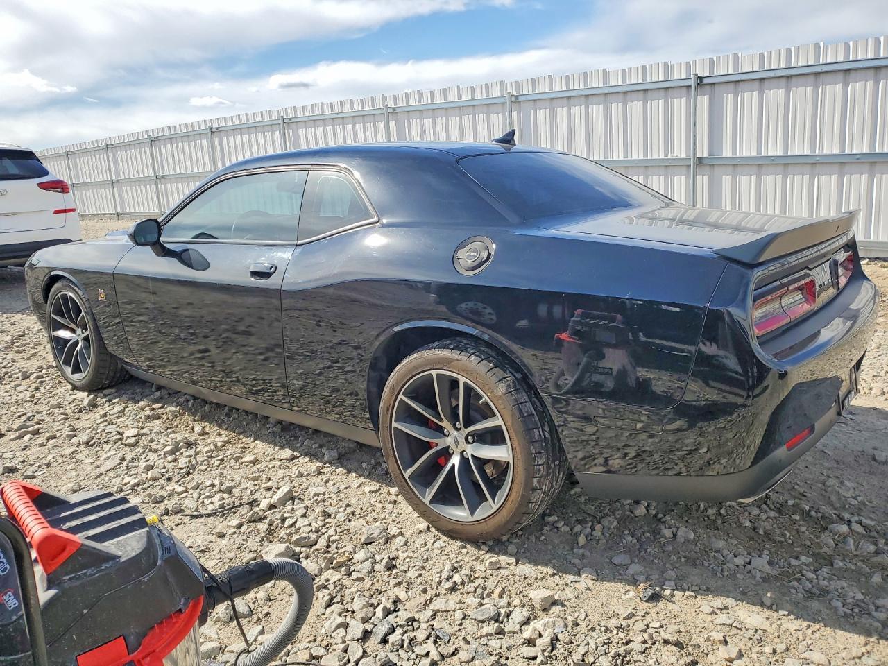 2018 Dodge Challenger R - zdjęcie 2