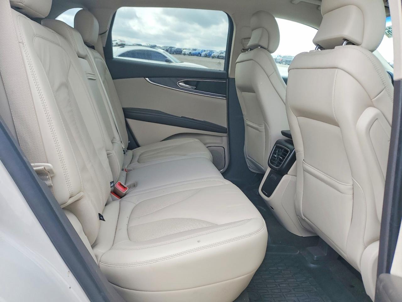 2019 Lincoln Nautilus Select - zdjęcie 11