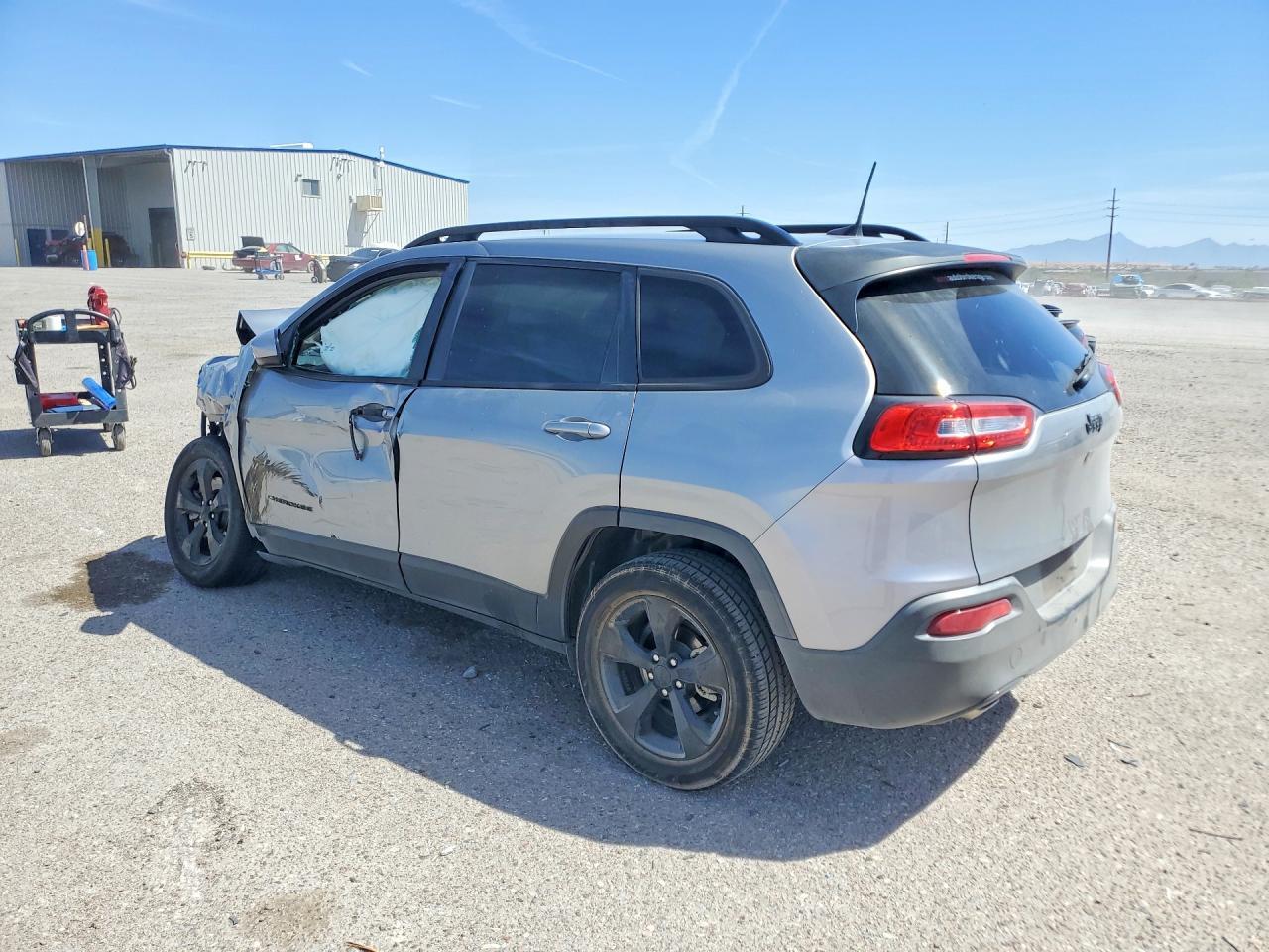 2016 Jeep Cherokee Latitude - zdjęcie 3
