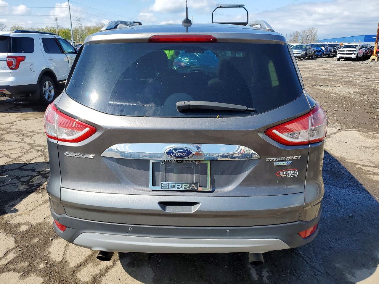 2014 Ford Escape Titanium - zdjęcie 6