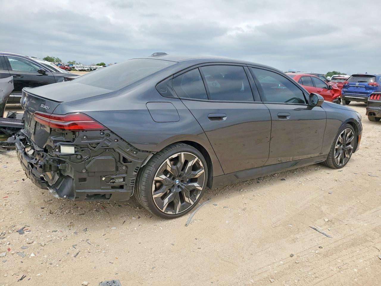 2025 BMW 530 I - zdjęcie 3