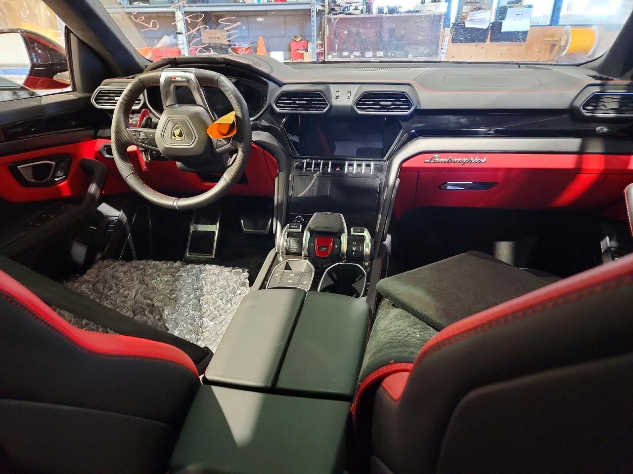 2026 Lamborghini Urus - zdjęcie 8