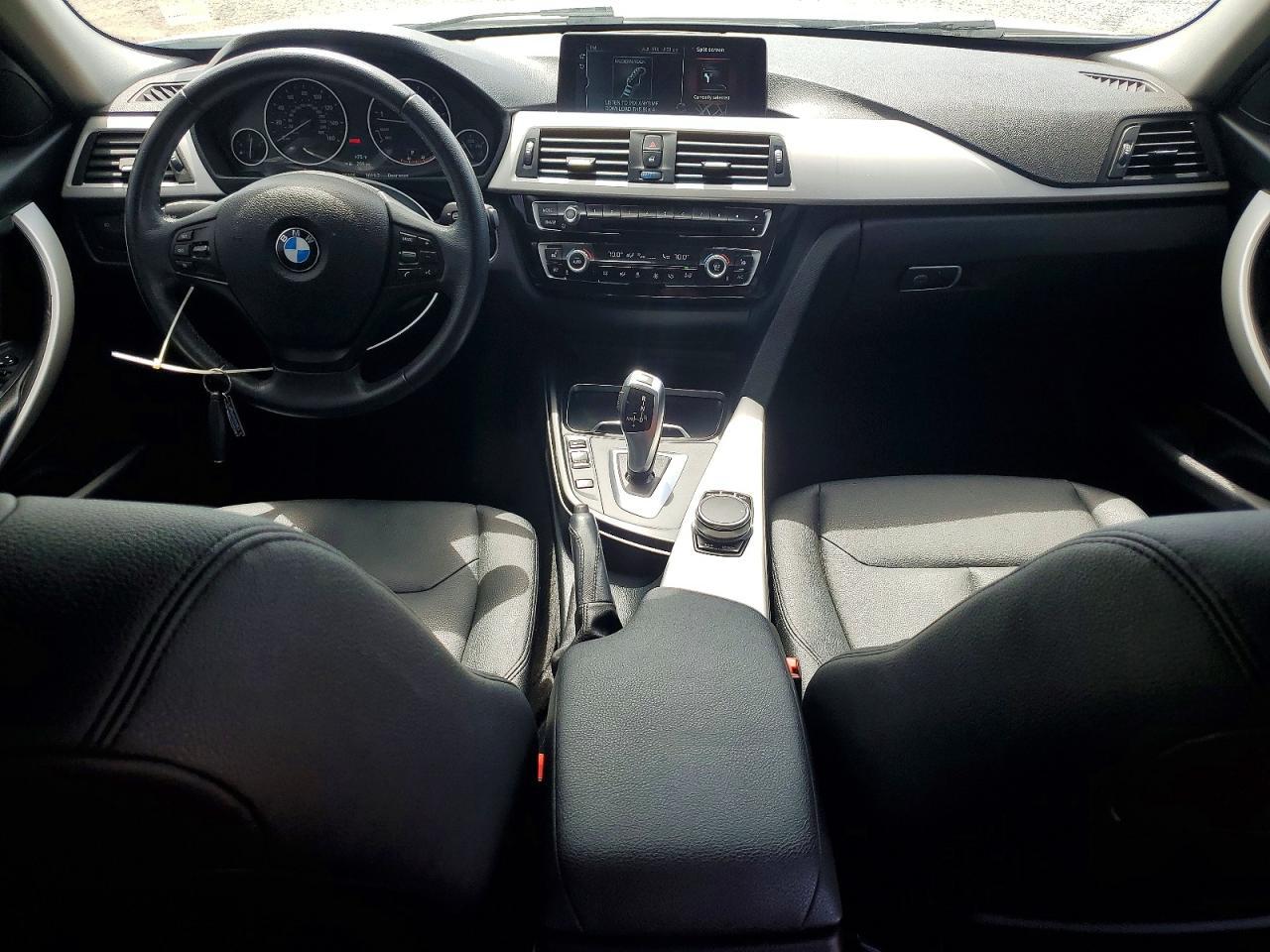 2017 BMW 320 Xi - zdjęcie 8