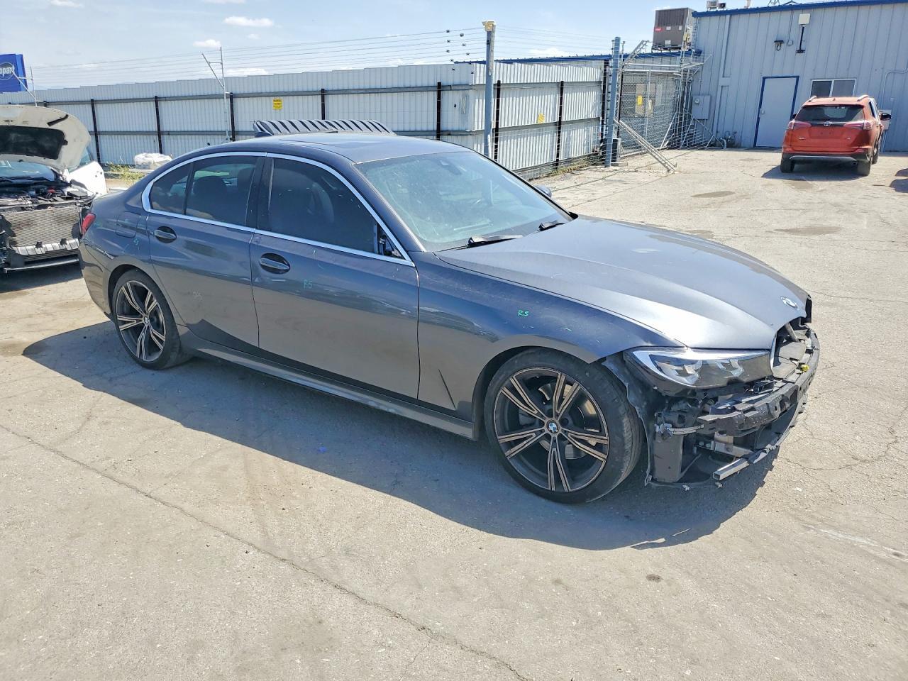 2020 BMW 330I - zdjęcie 4