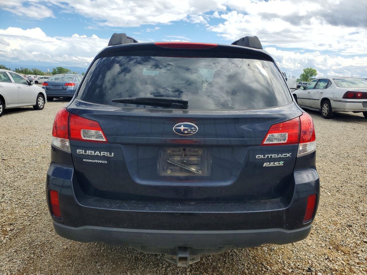 2013 Subaru Outback 2.5I Premium - zdjęcie 6