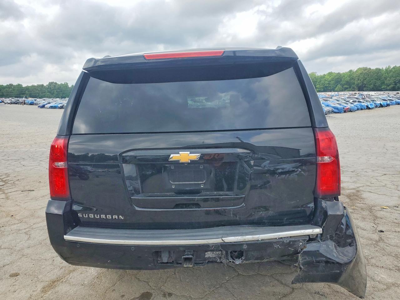 2015 Chevrolet Suburban K1500 Lt - zdjęcie 6