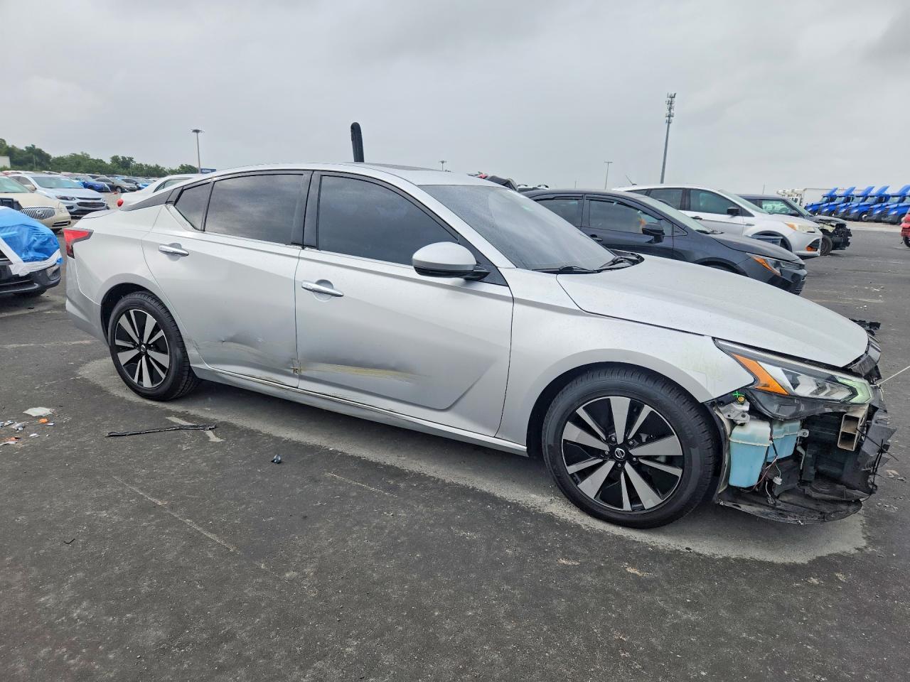 2020 Nissan Altima Sl - zdjęcie 4