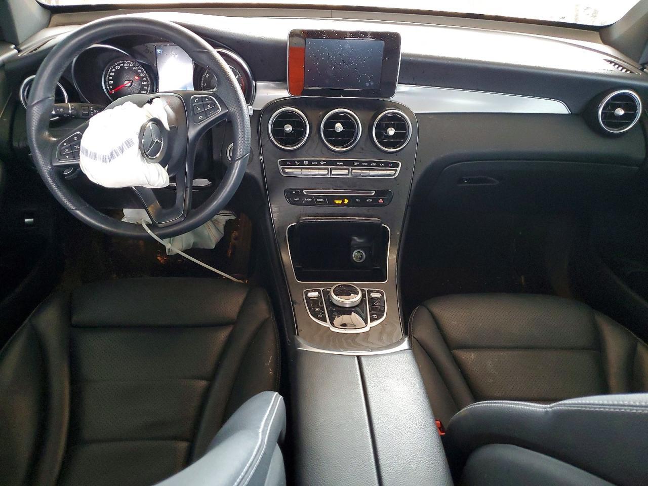 2019 Mercedes-Benz Glc 300 - zdjęcie 8