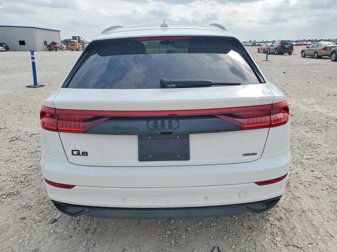 2023 Audi Q8 Premium - zdjęcie 6