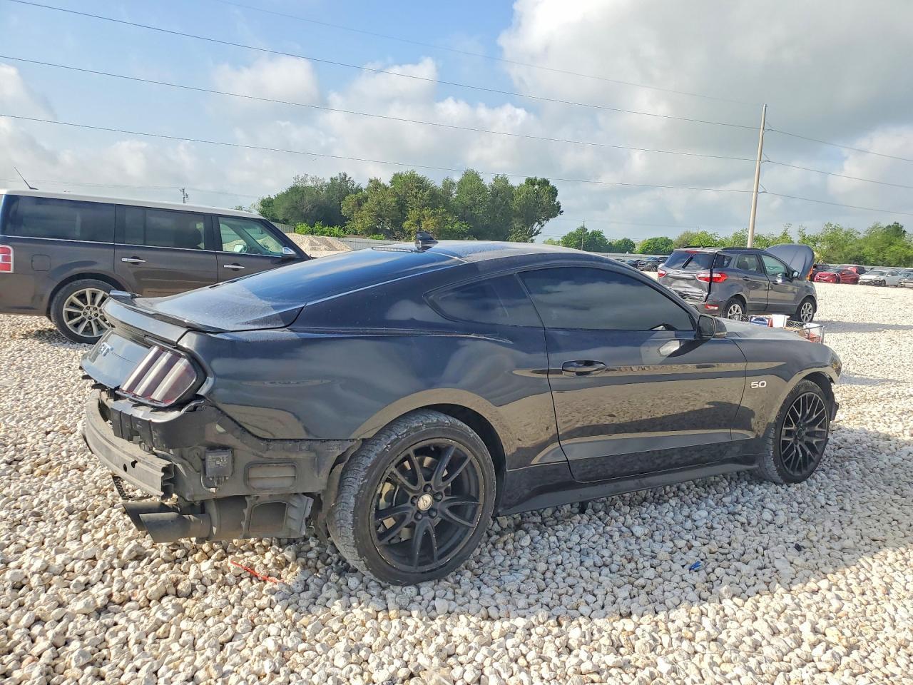 2023 Ford Mustang Gt - zdjęcie 3