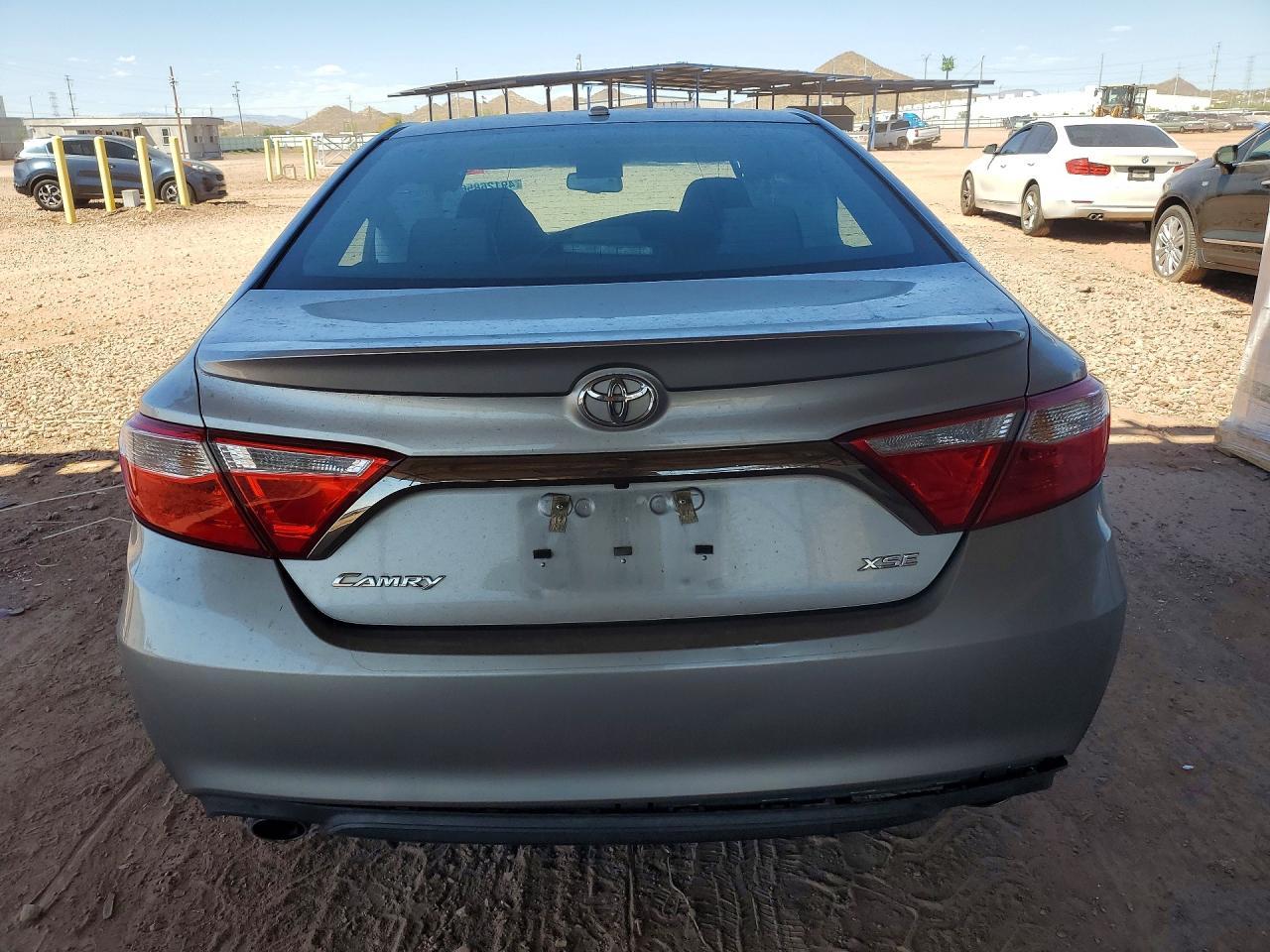 2015 Toyota Camry Xse V6 - zdjęcie 6