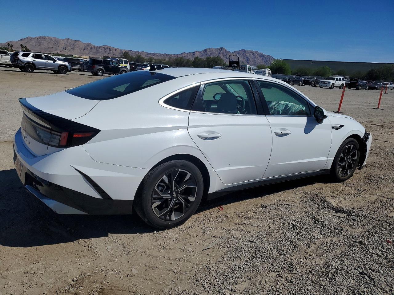 2024 Hyundai Sonata Sel - zdjęcie 3