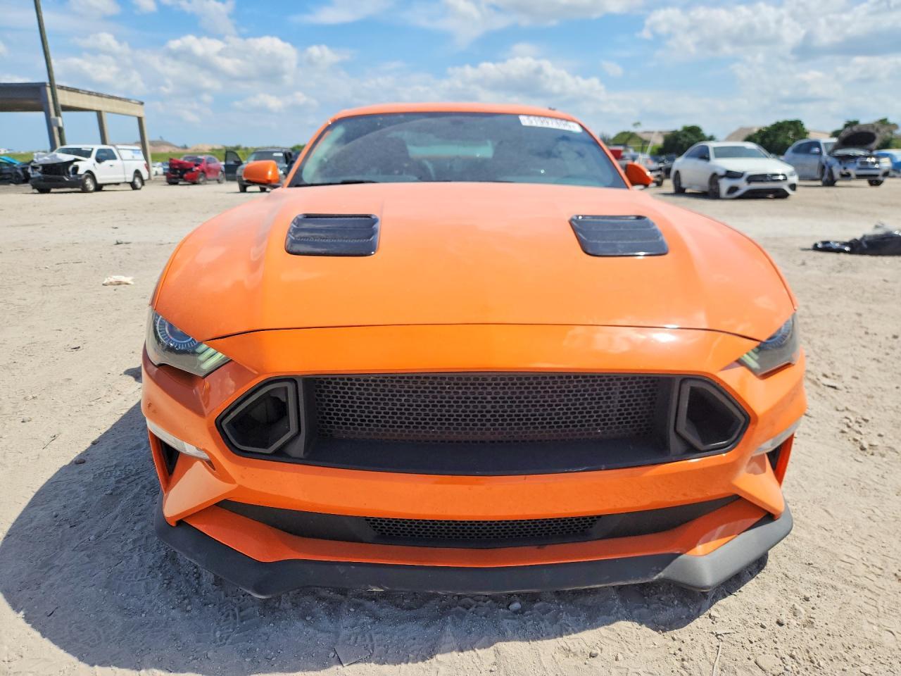 2020 Ford Mustang Gt - zdjęcie 5