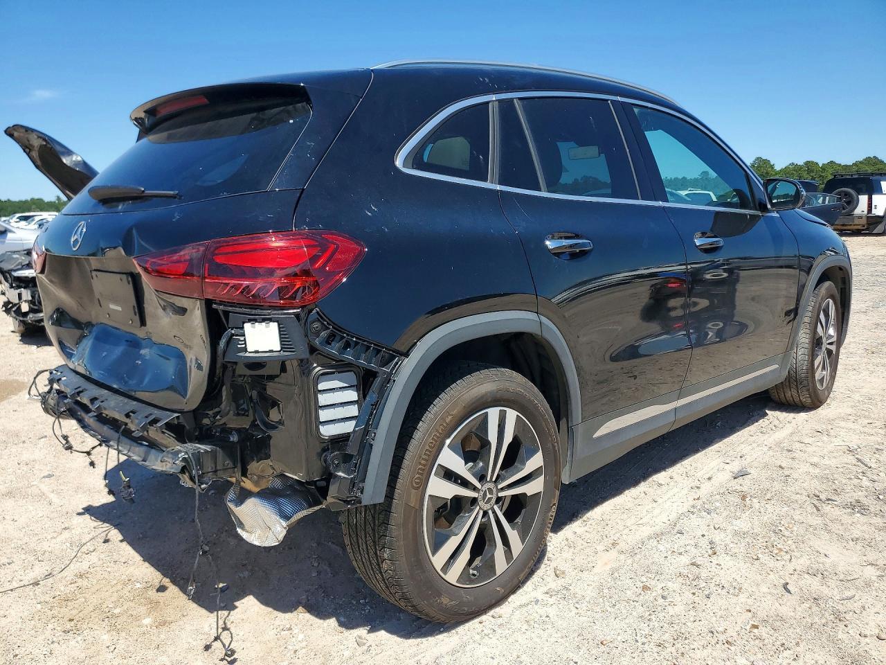 2025 Mercedes-Benz Gla 250 - zdjęcie 3