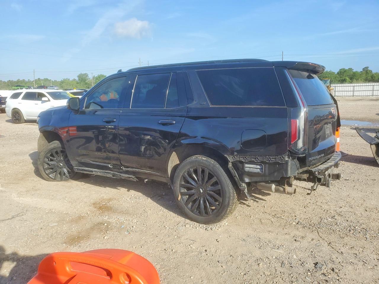 2021 Cadillac Escalade Premium Luxury - zdjęcie 2